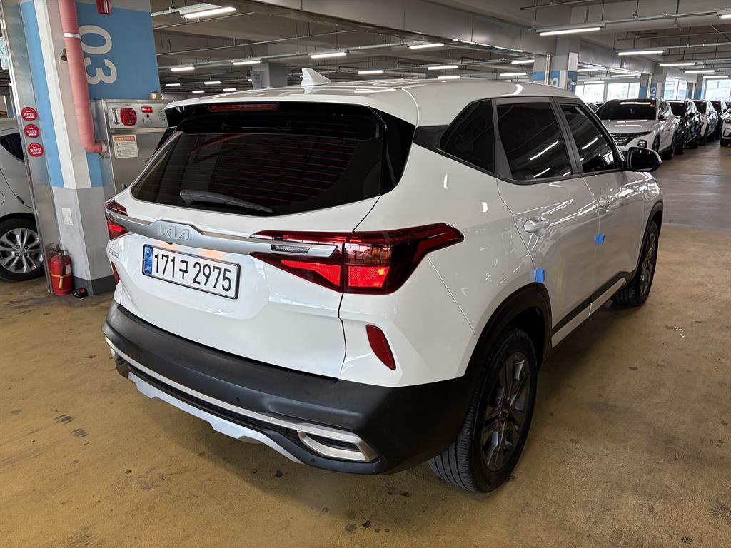 KIA Seltos - Vista 6