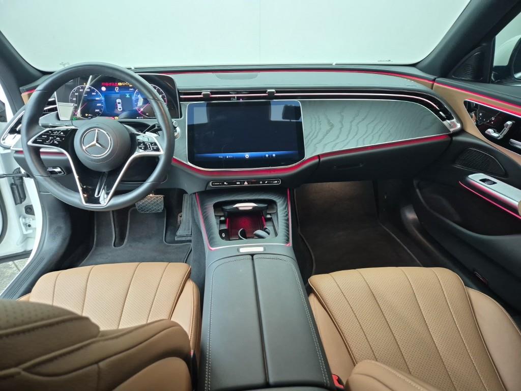 Mercedes Benz E class - Vista 5