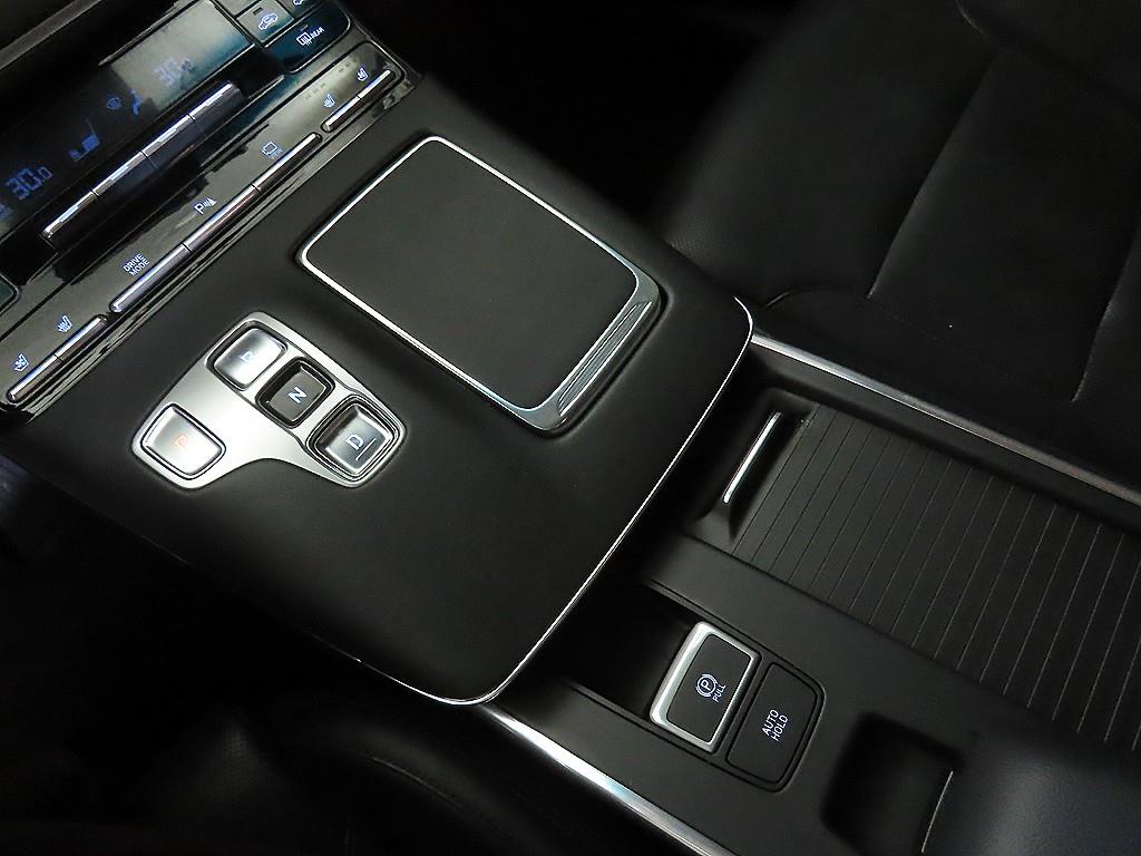 HYUNDAI Grandeur - Vista 12