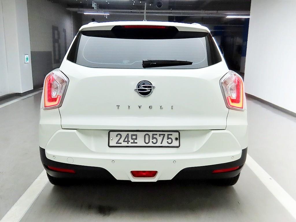 Ssangyong Tivoli - Vista 3