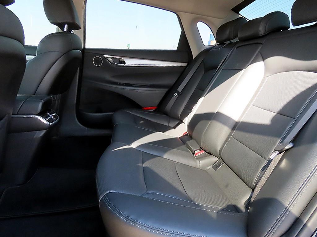 HYUNDAI Grandeur - Vista 6