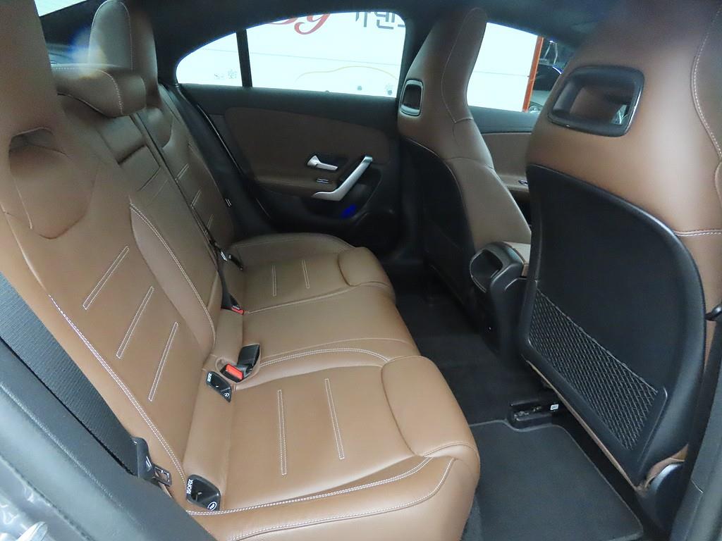 Mercedes Benz CLA Class - Vista 9