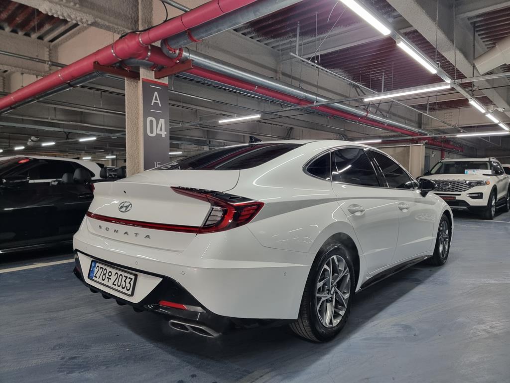 HYUNDAI Sonata - Vista 4