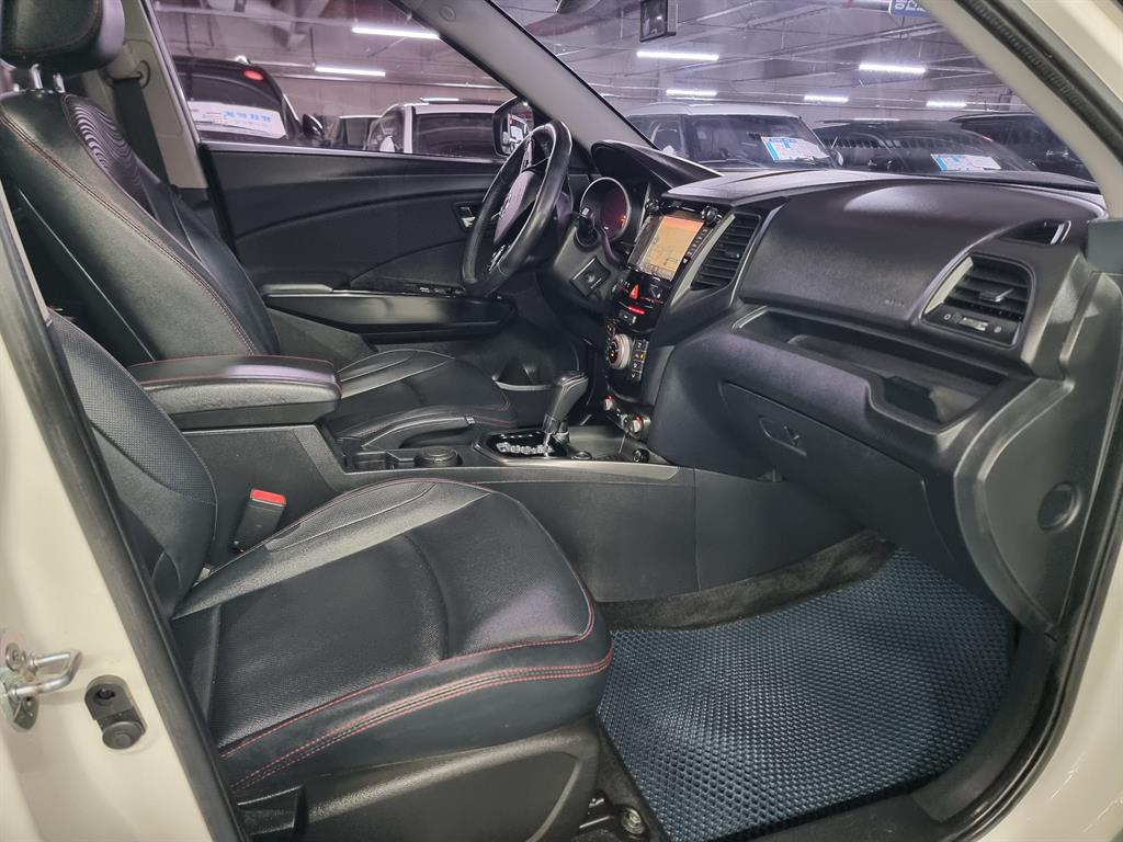 Ssangyong Tivoli 2016 Blanco - Importación desde Corea - HF Imports Iquique - Foto 16