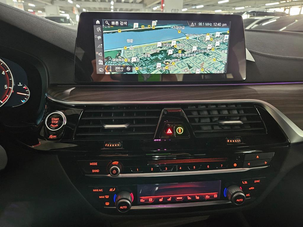 BMW 5 Series 2018 Negro - Importación desde Corea - HF Imports Iquique - Foto 18