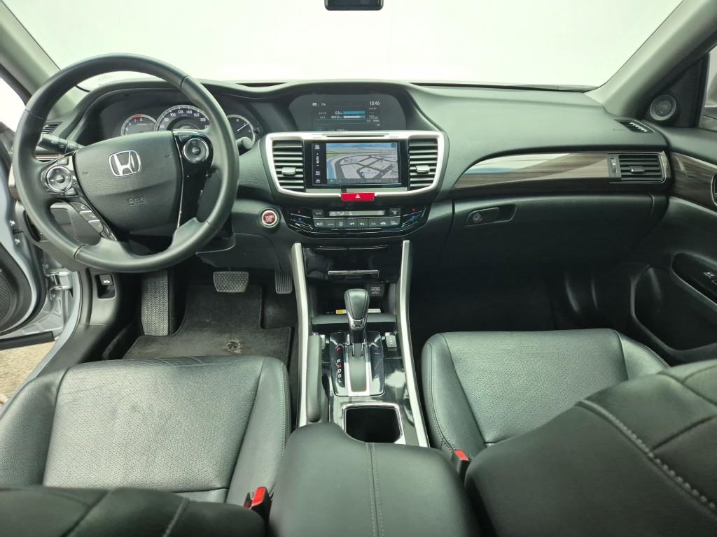 Honda Accord - Vista 5