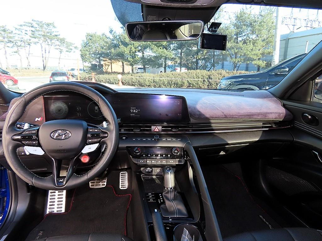 HYUNDAI Avante - Vista 7