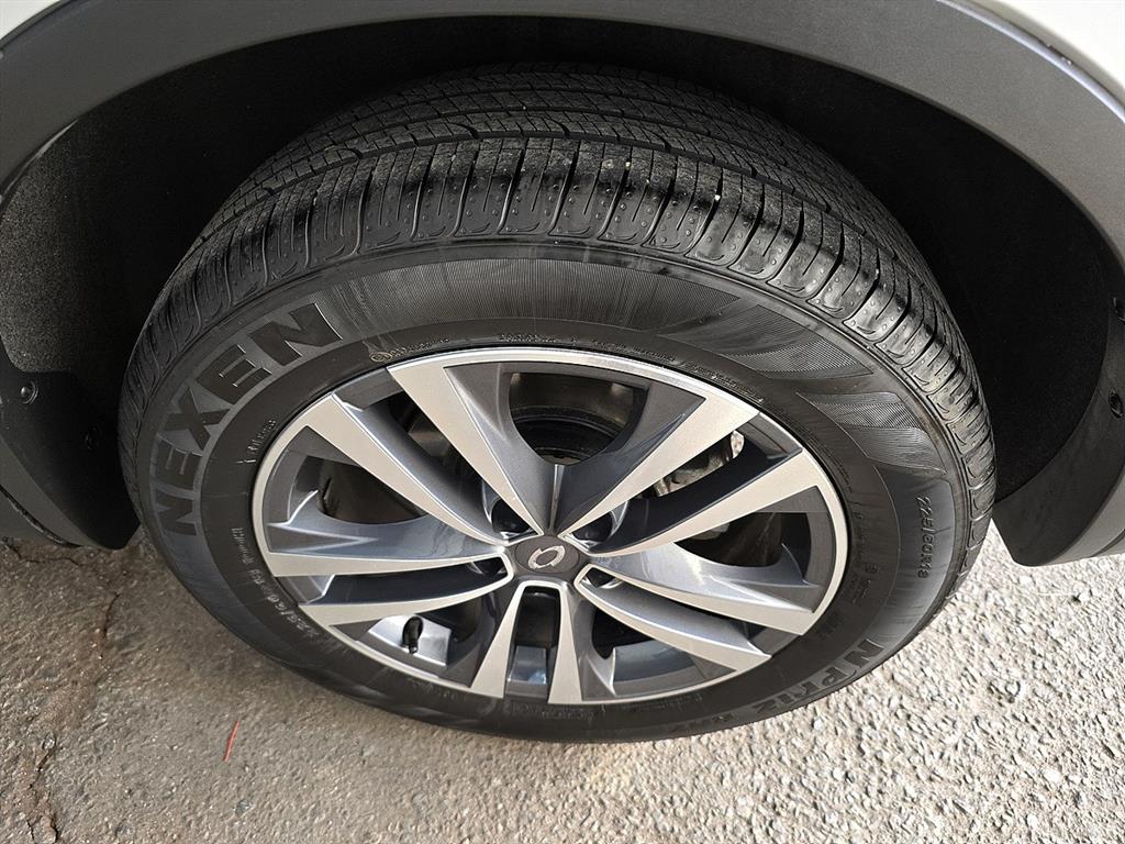 SAMSUNG QM6 2020 Blanco - Importación desde Corea - HF Imports Iquique - Foto 18