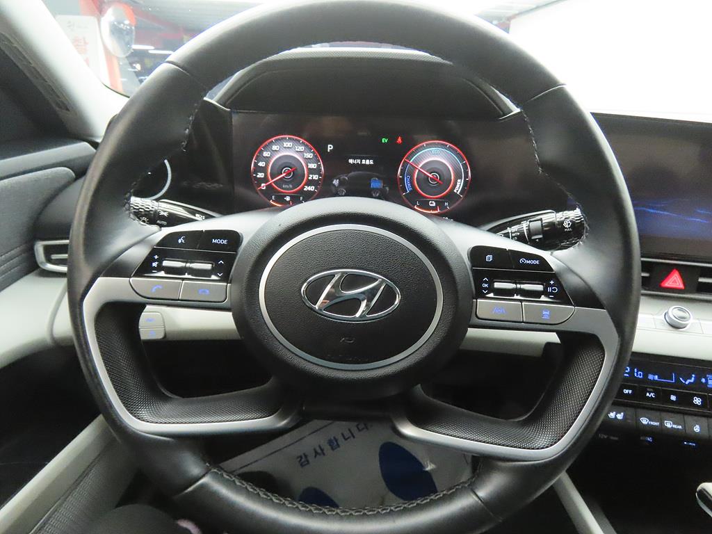 HYUNDAI Avante - Vista 8