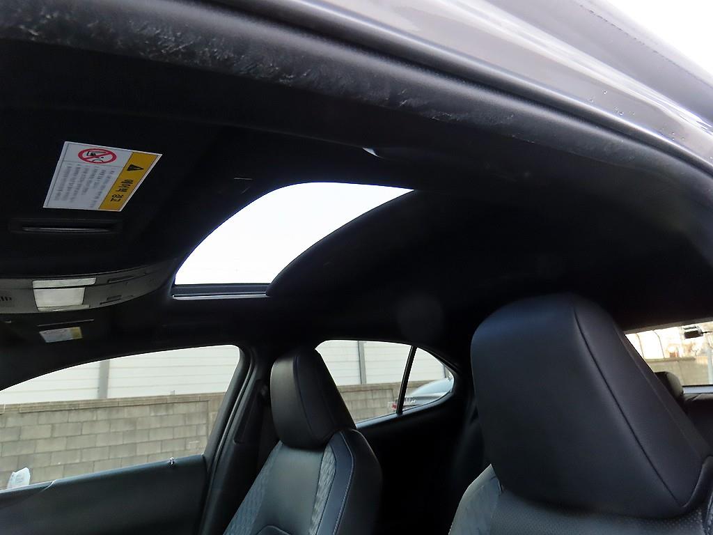 Lexus UX 2020 Plateado - Importación desde Corea - HF Imports Iquique - Foto 18