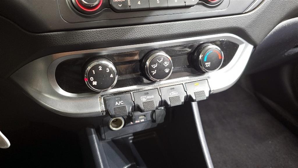 KIA Pride 2014 Gris - Importación desde Corea - HF Imports Iquique - Foto 17