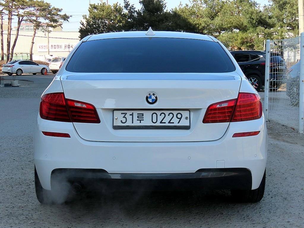 BMW 5 Series - Vista 4