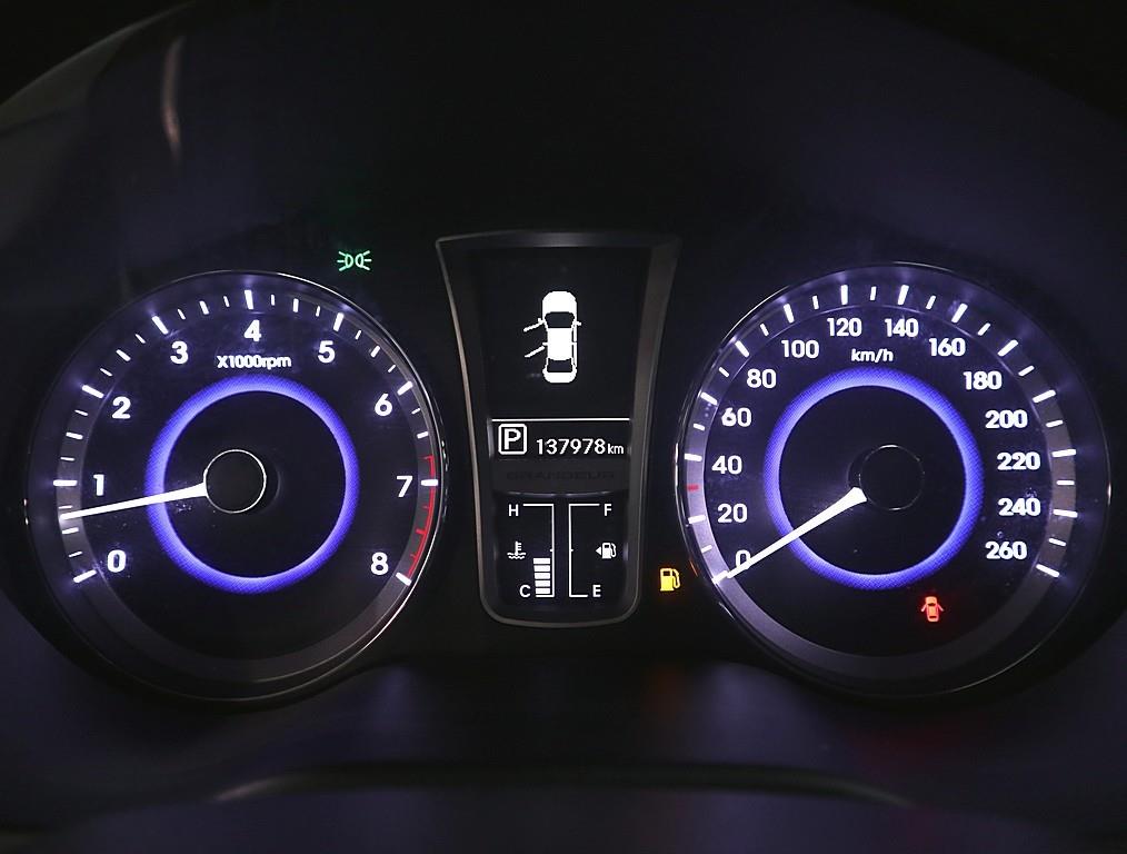 HYUNDAI Grandeur - Vista 7