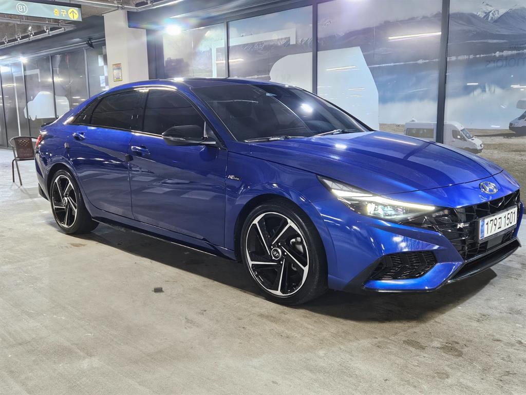 HYUNDAI Avante - Vista 2