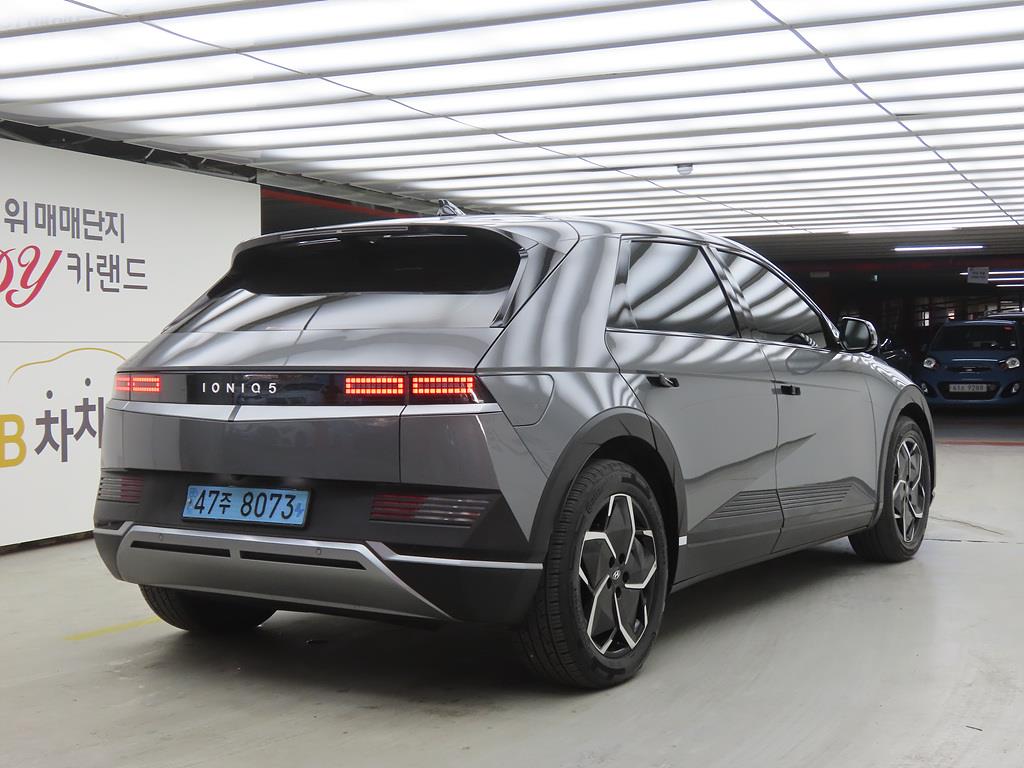 HYUNDAI Ioniq 5 - Vista 4