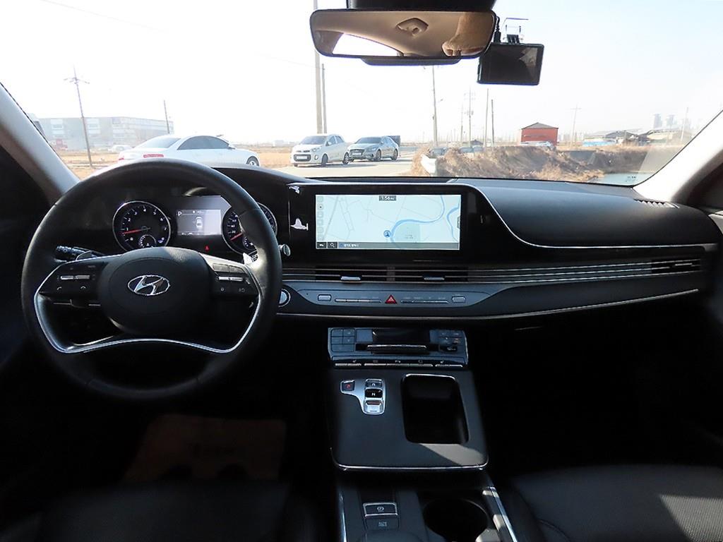 HYUNDAI Grandeur - Vista 9