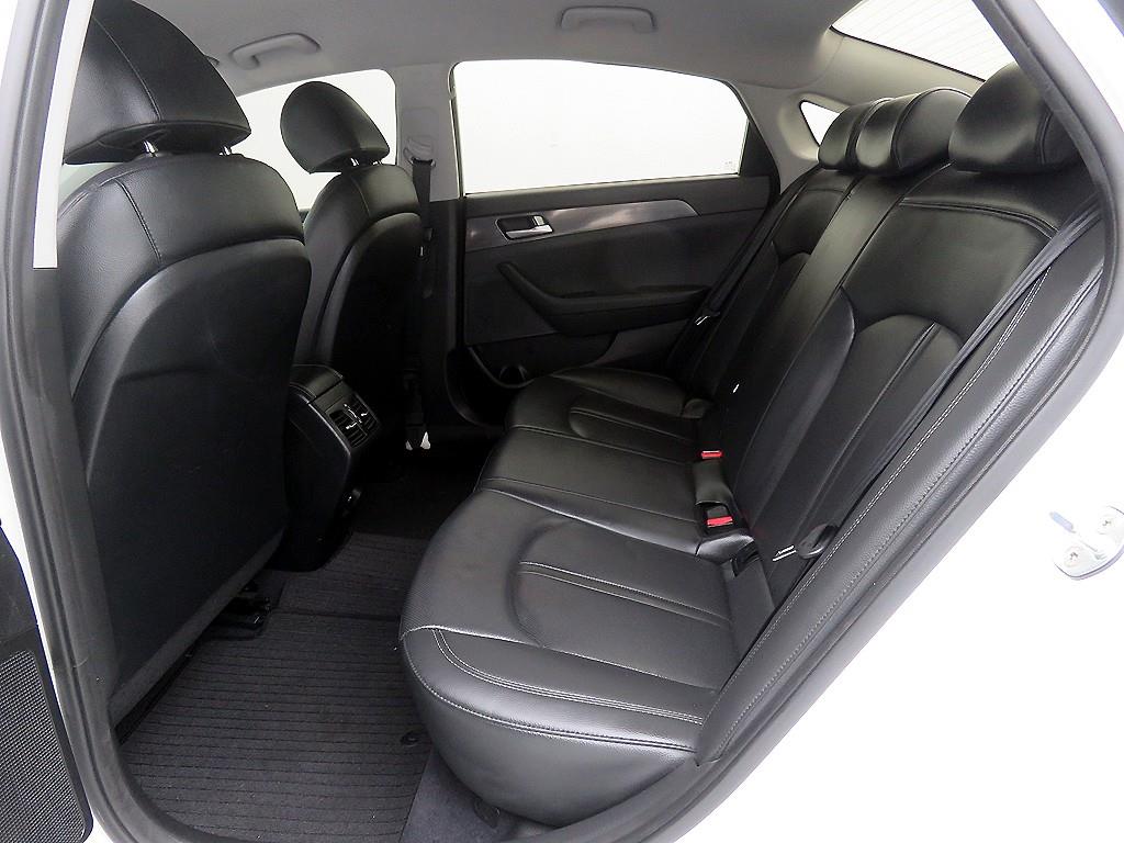 HYUNDAI Sonata - Vista 7