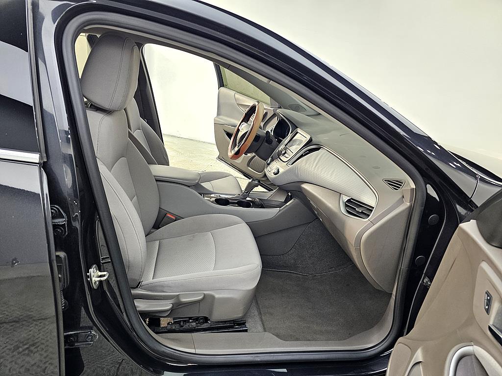 Chevrolet Malibu - Vista 11