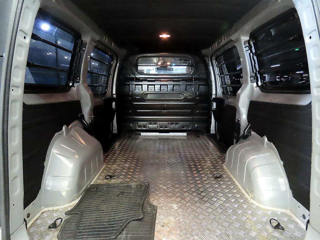 HYUNDAI Staria 2022 Plateado - Importación desde Corea - HF Imports Iquique - Foto 18