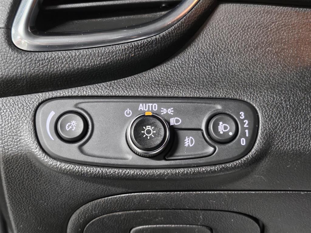 Chevrolet Trax 2020 Gris - Importación desde Corea - HF Imports Iquique - Foto 16