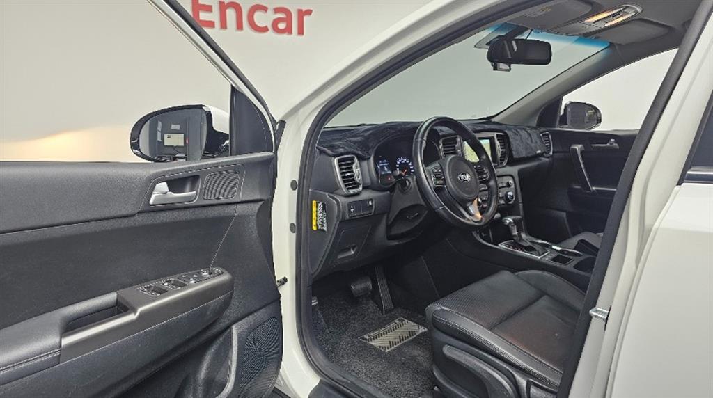 KIA Sportage - Vista 11