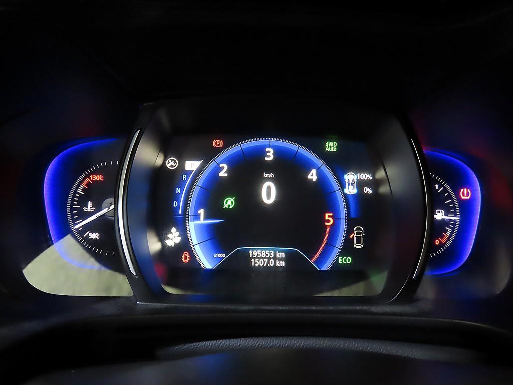 SAMSUNG QM6 - Vista 9