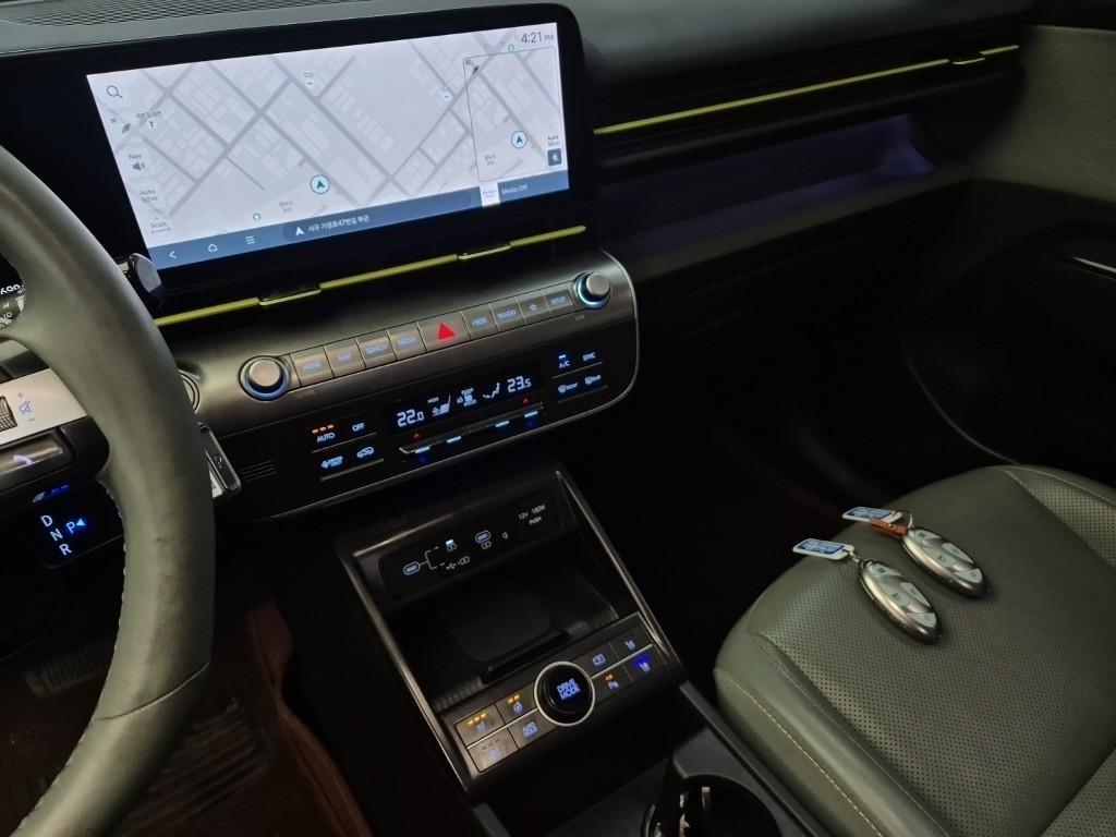 HYUNDAI Kona - Vista 10