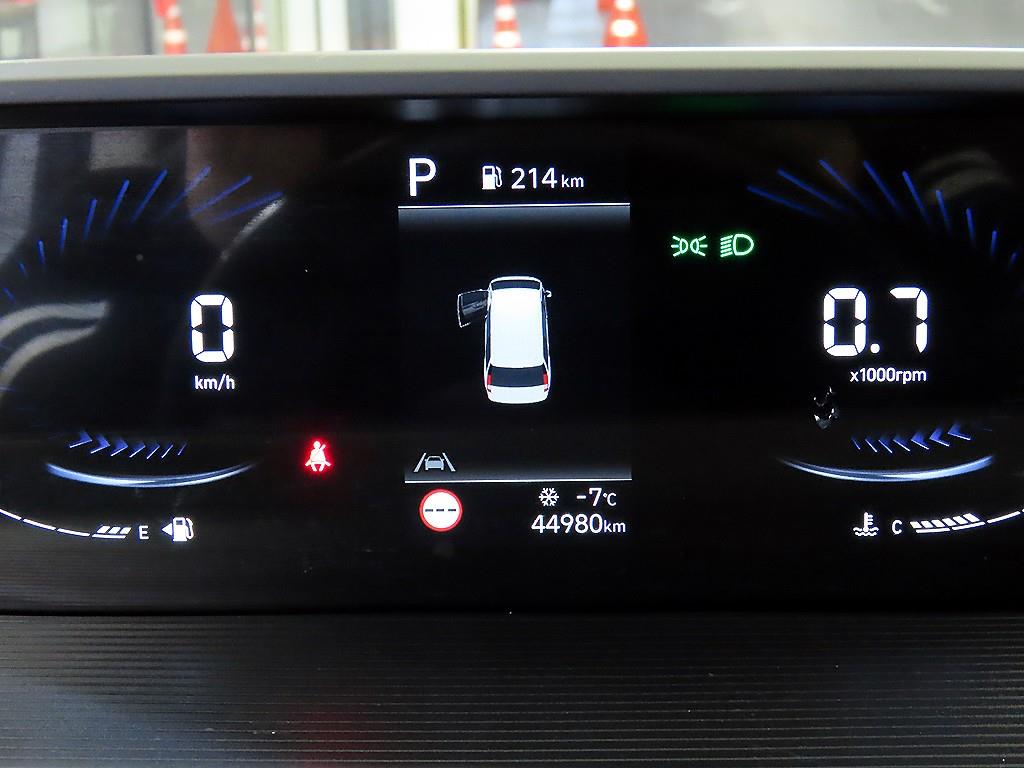 HYUNDAI Staria - Vista 9