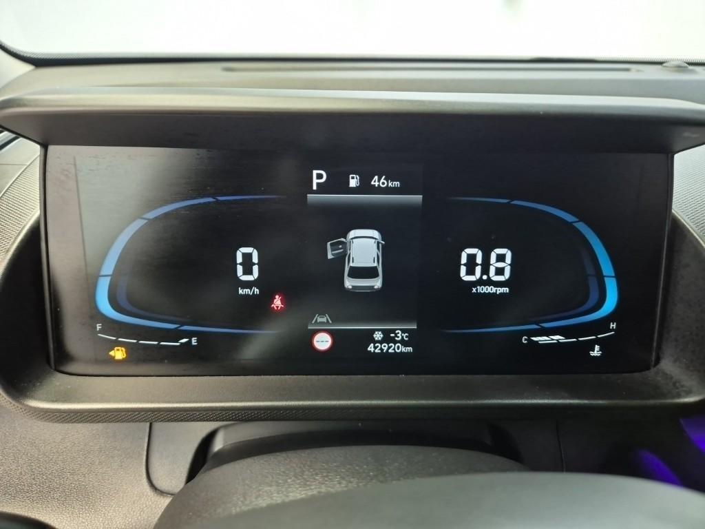 HYUNDAI Casper - Vista 6