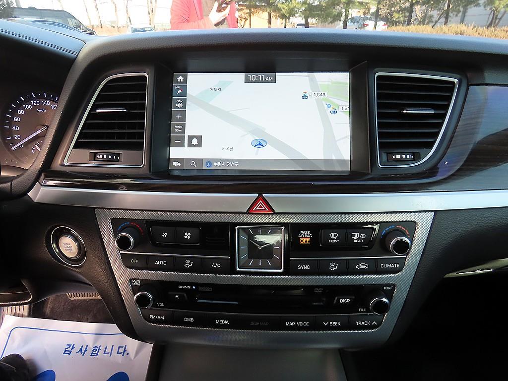 Genesis G80 - Vista 12