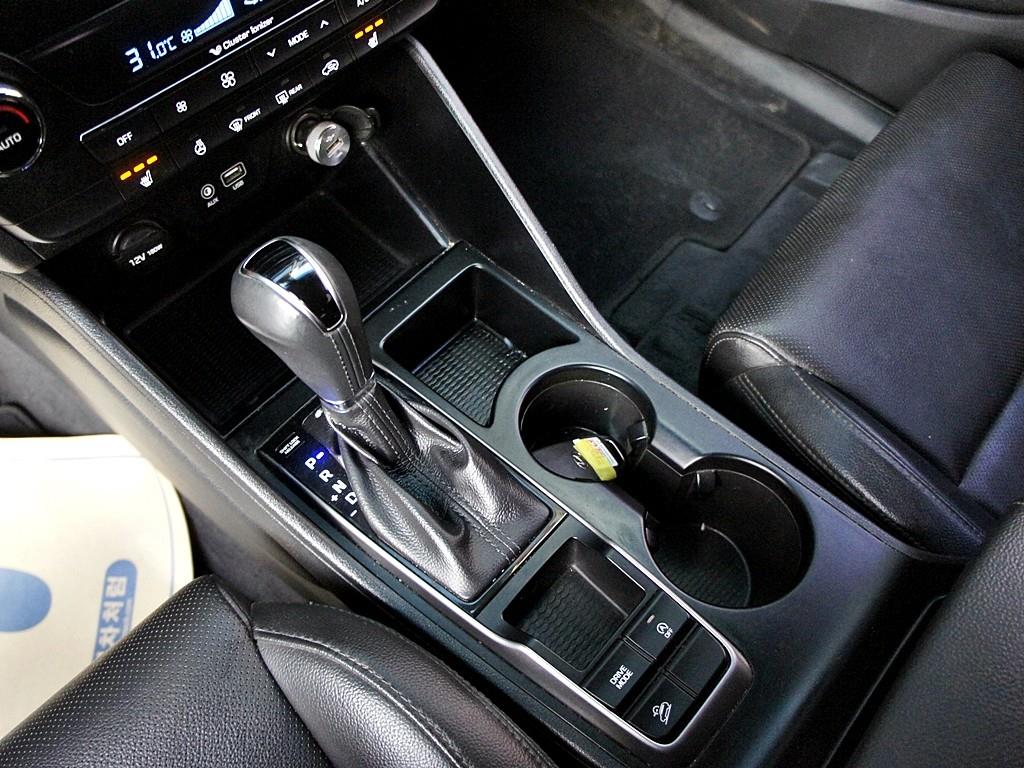 HYUNDAI Tucson 2017 Gris - Importación desde Corea - HF Imports Iquique - Foto 11