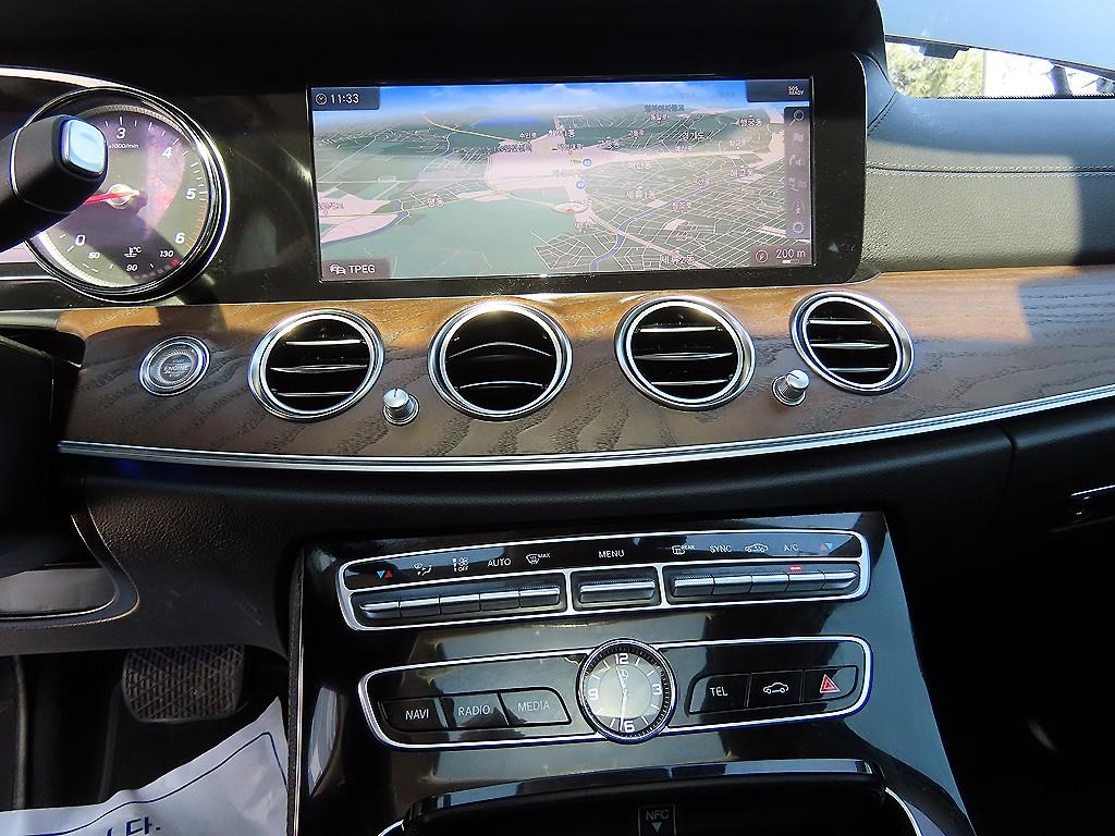 Mercedes Benz E class 2019 Negro - Importación desde Corea - HF Imports Iquique - Foto 13