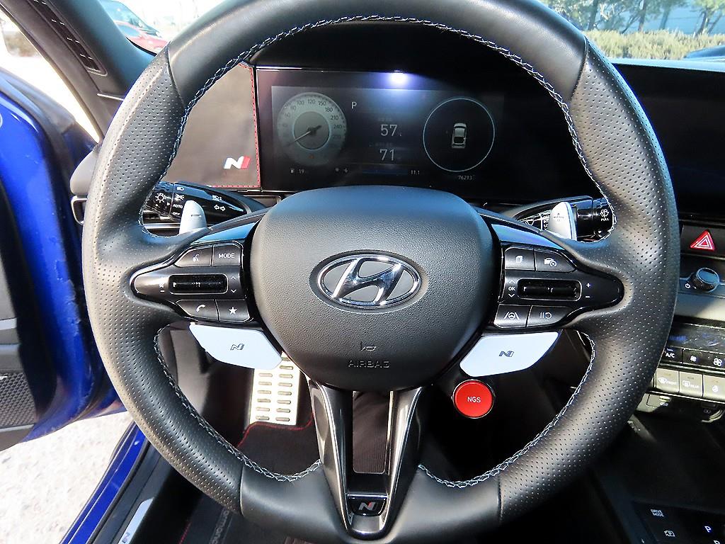 HYUNDAI Avante - Vista 8