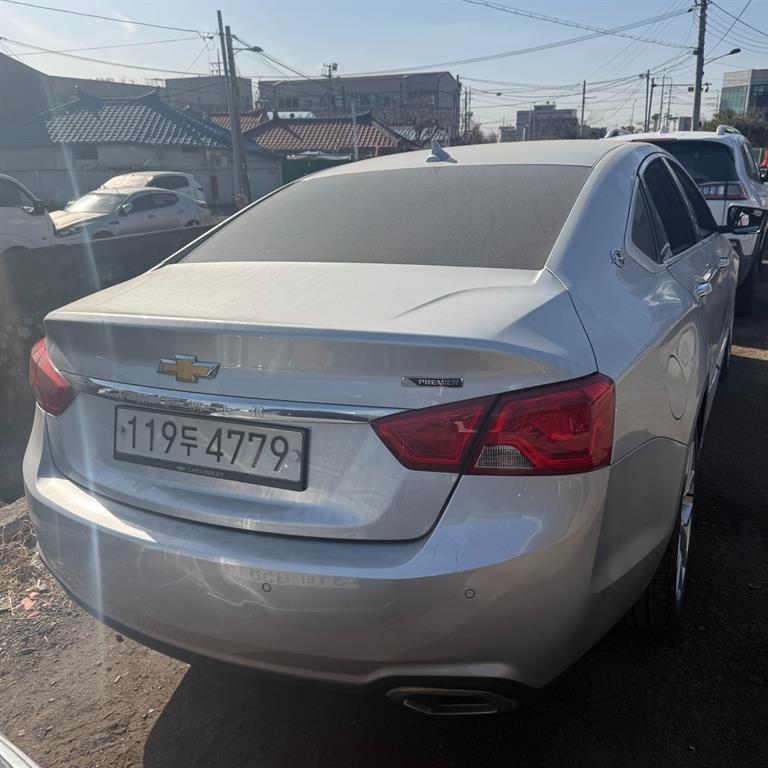 Chevrolet Impala - Vista 3