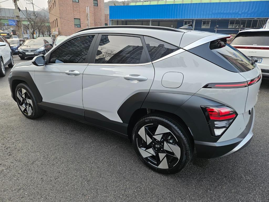 HYUNDAI Kona - Vista 6