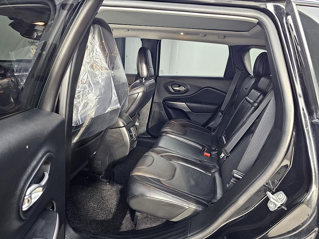 Jeep Cherokee - Vista 9