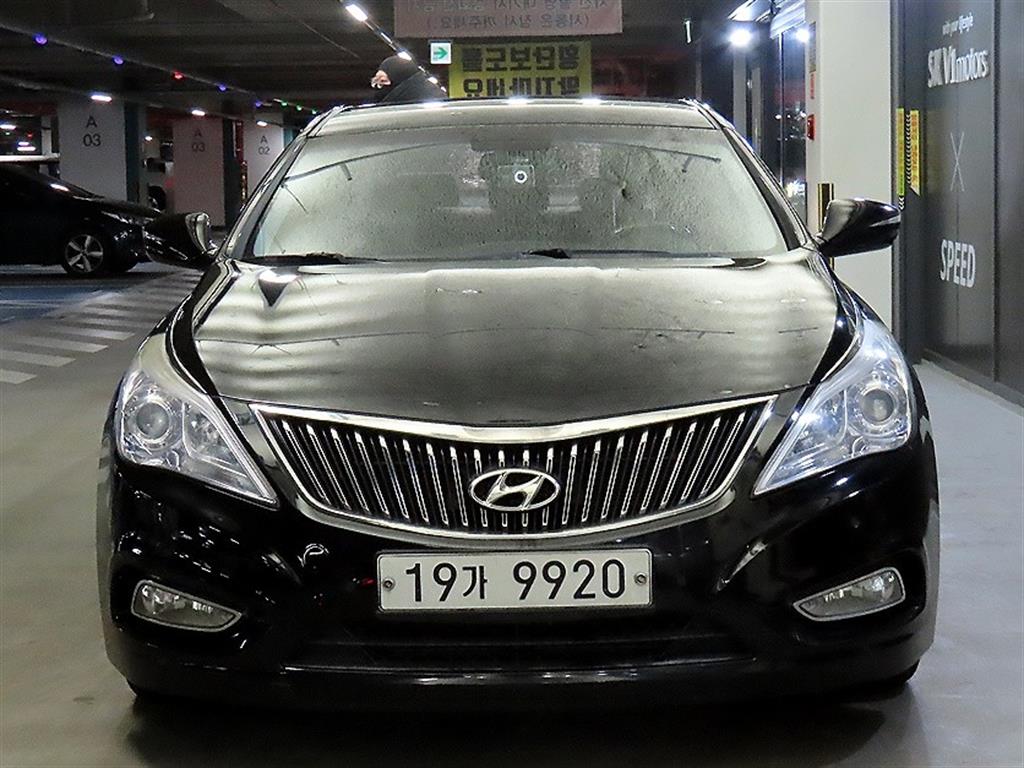 HYUNDAI Grandeur - Vista 2