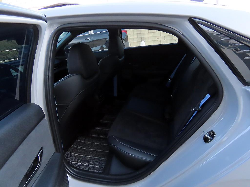 HYUNDAI Avante - Vista 6