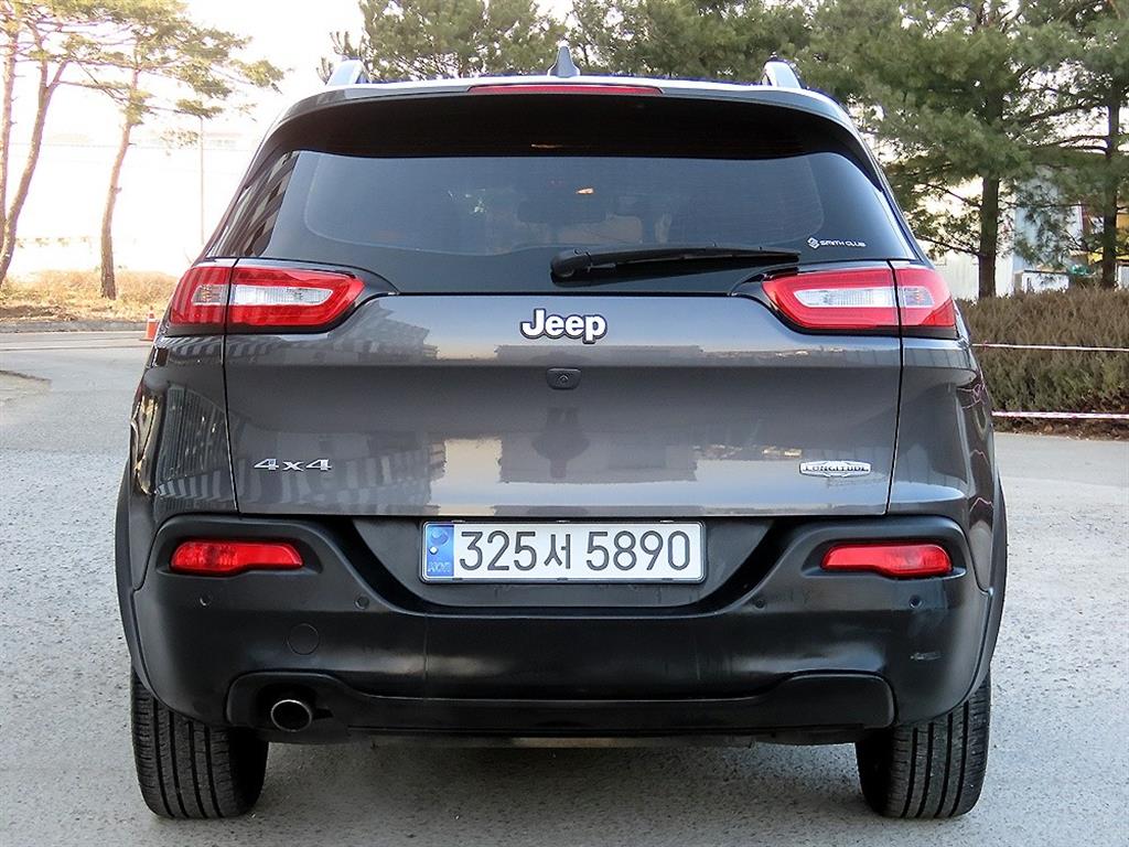 Jeep Cherokee - Vista 4