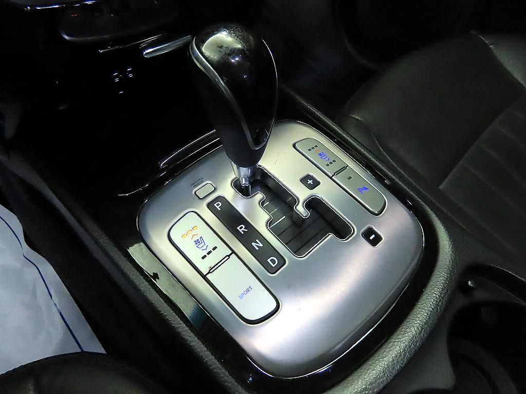 HYUNDAI Genesis - Vista 12