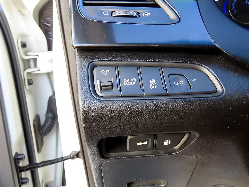 HYUNDAI Grandeur - Vista 12