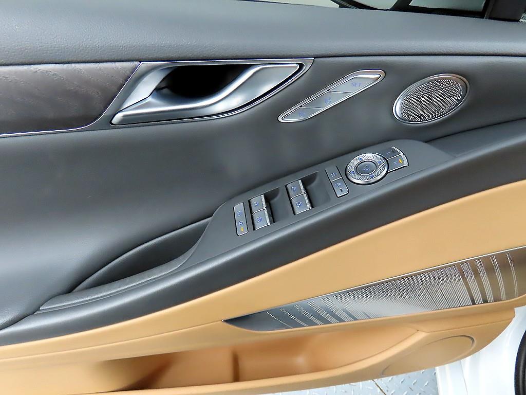 Genesis G80 - Vista 11