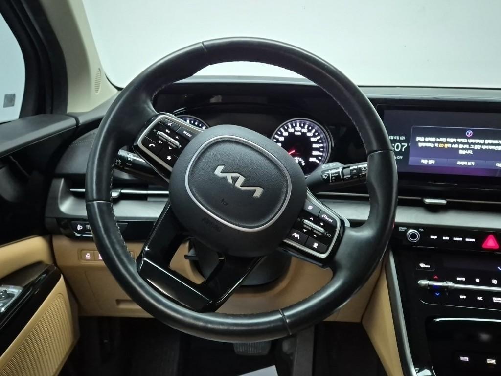 KIA Carnival - Vista 9