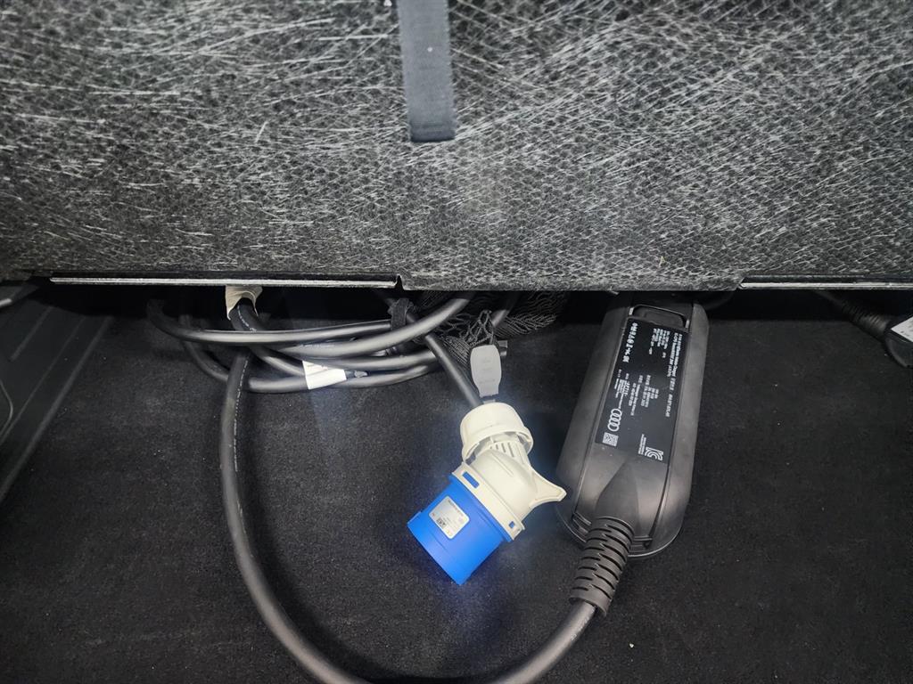 Audi Q4 2023 Blanco - Importación desde Corea - HF Imports Iquique - Foto 18