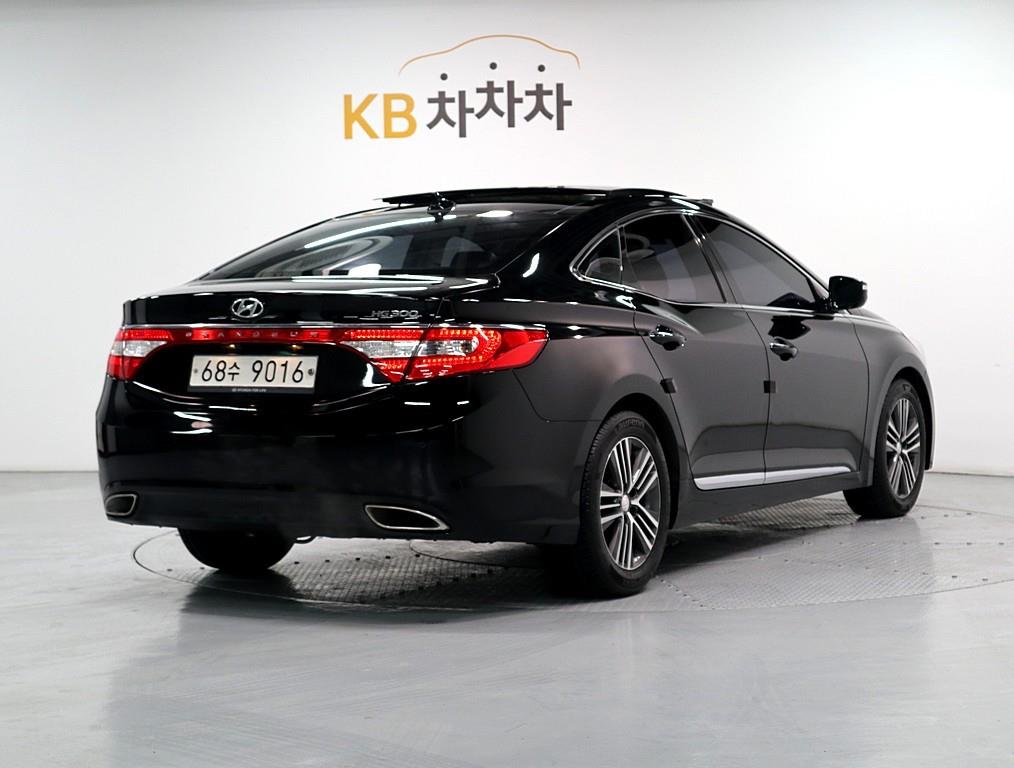 HYUNDAI Grandeur - Vista 3