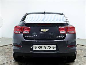 Chevrolet Malibu - Vista 6