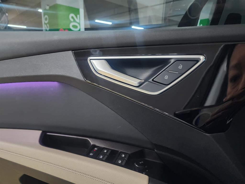 Audi Q4 2023 Blanco - Importación desde Corea - HF Imports Iquique - Foto 13