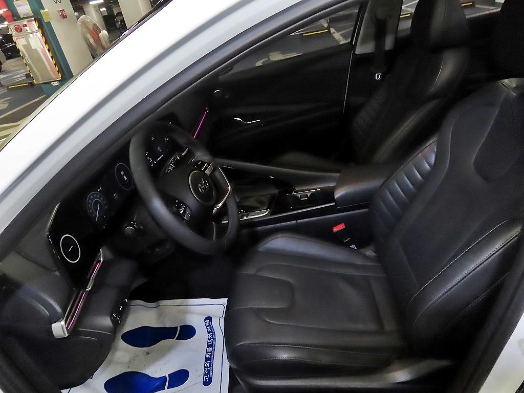 HYUNDAI Avante - Vista 6