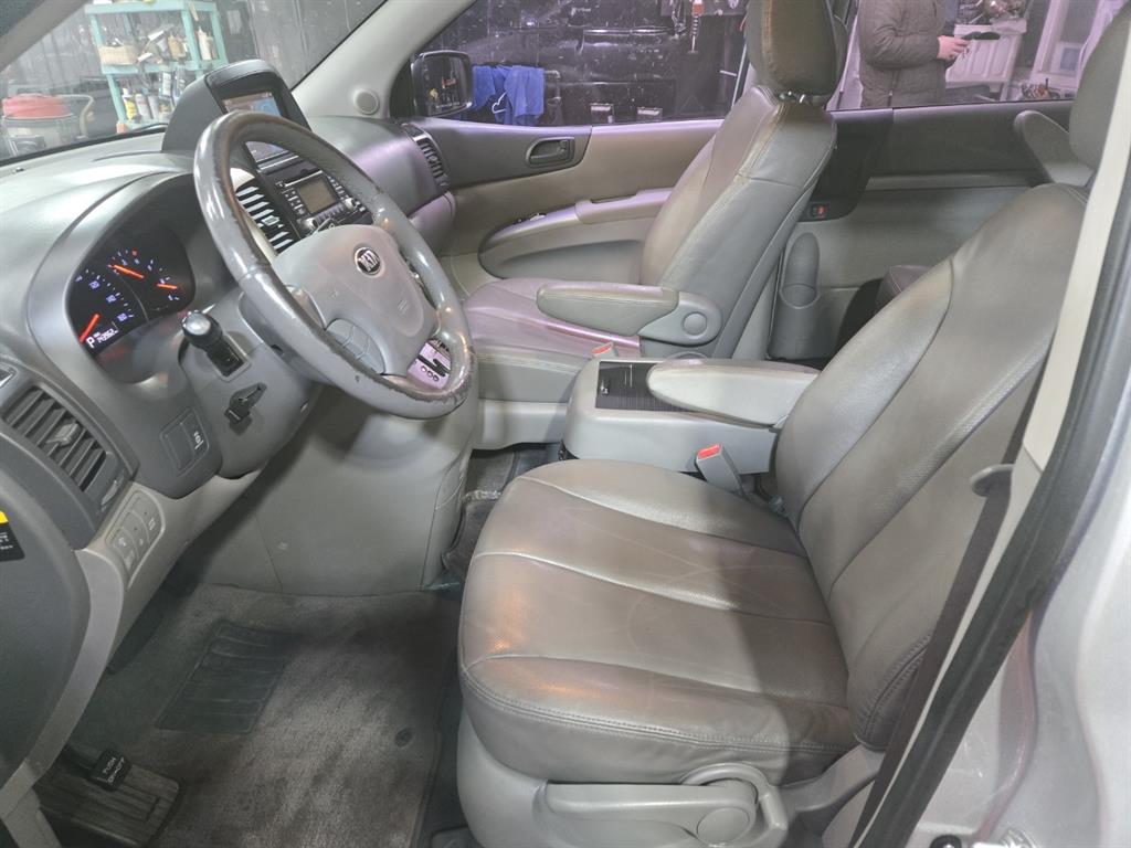 KIA Carnival - Vista 5