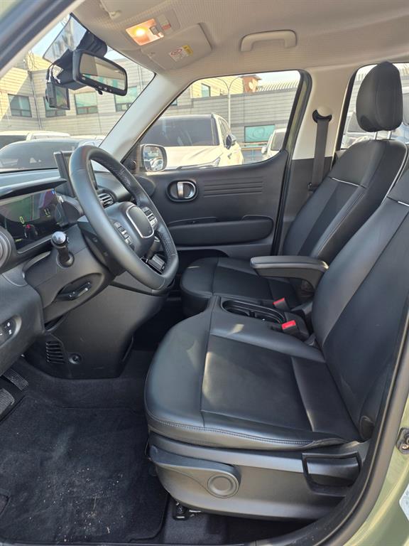 HYUNDAI Casper - Vista 10